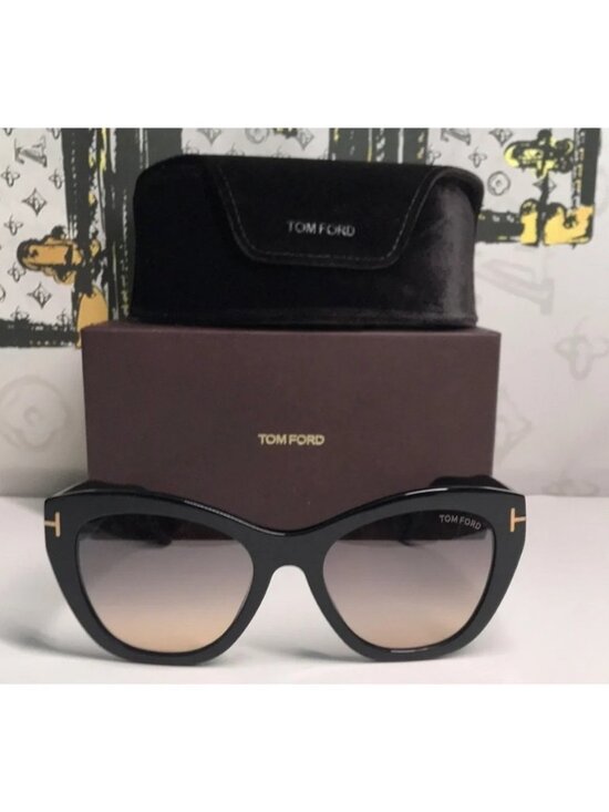 NEW Authentic Tom Ford Black Cat-Eye Sunglasses TF940 01B main image 4